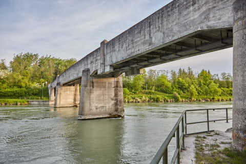 Gemeinde Töging Landkreis Altötting Alte Steinerne Brücke (Dirschl Johann) Deutschland AÖ